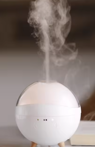 جهاز ترطيب الجو مع ناشر عطر مريح وممتع.